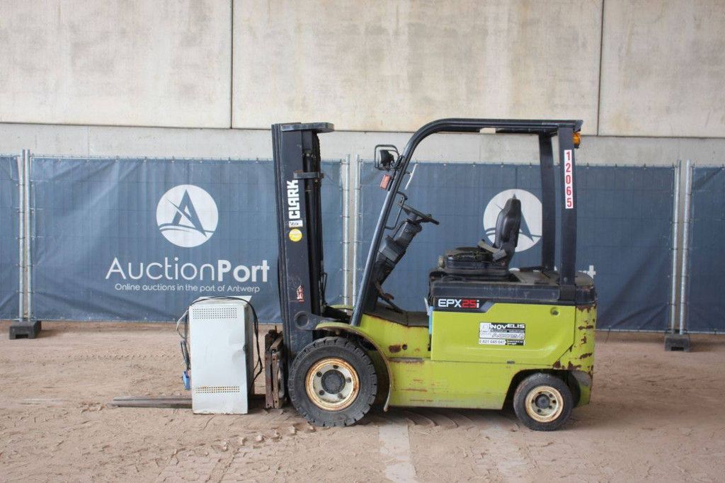 Clark EPX25i Elektrogabelstapler 2500 kg 4,8 m 2019