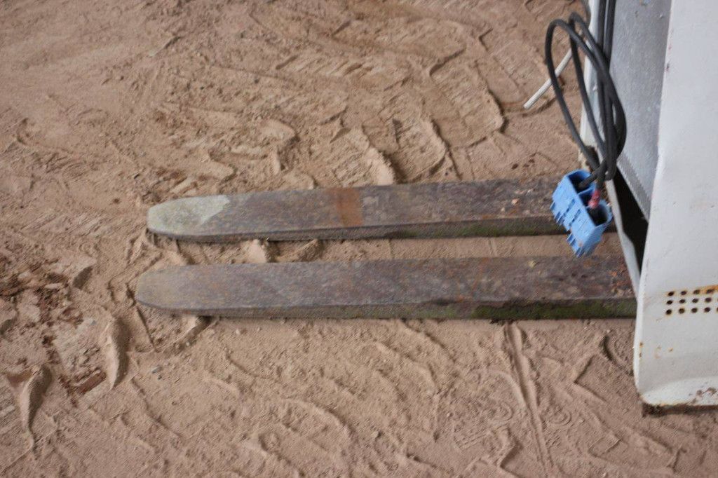 Clark EPX25i Elektrogabelstapler 2500 kg 4,8 m 2019