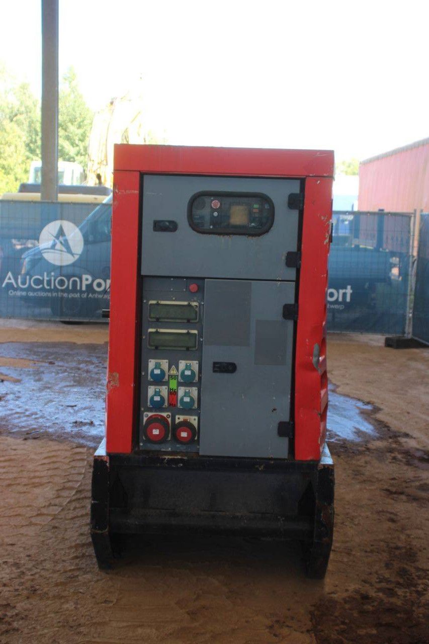 Generator SDMO R220 Diesel 2011