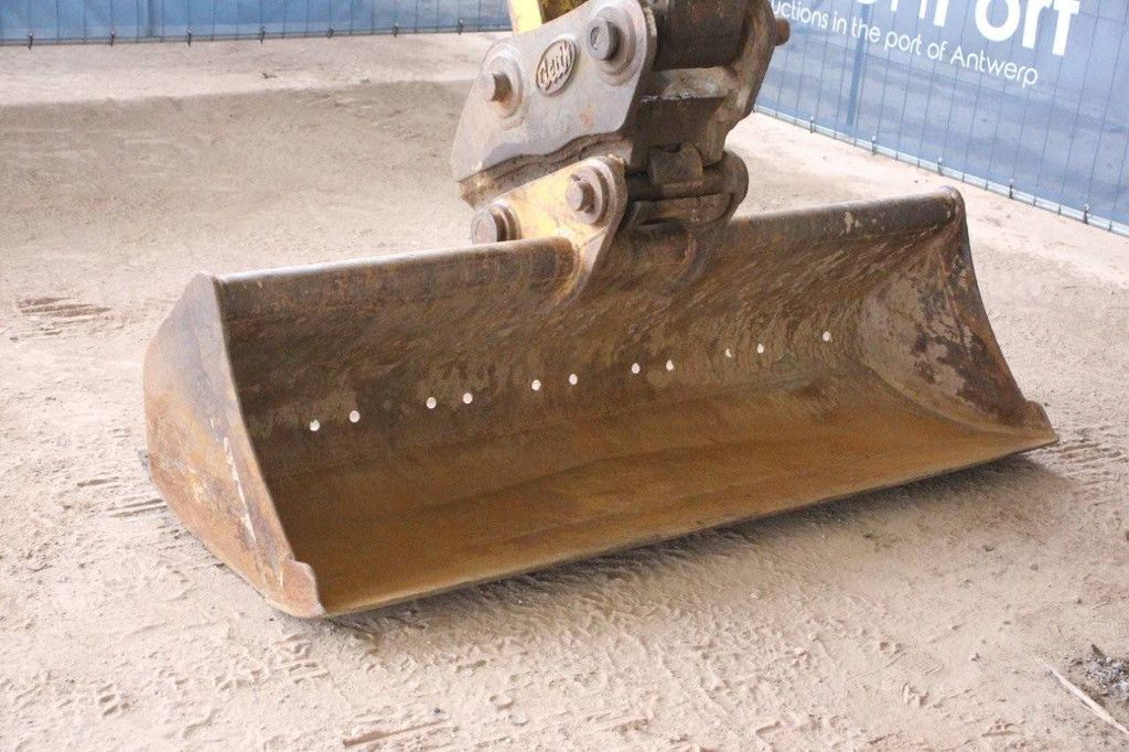 Raupenbagger New Holland E115SR Diesel 2010