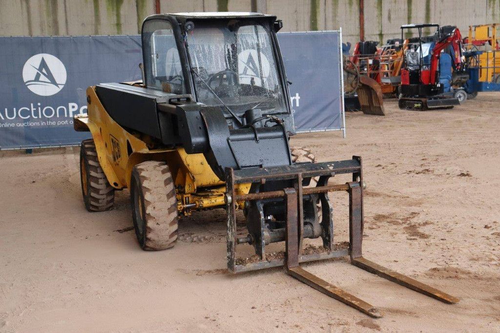 JCB 520-40 Diesel-Teleskoplader 2000 kg