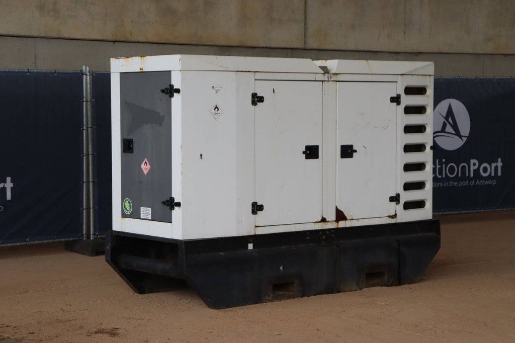 Generator SDMO R110-C31 Diesel 2012 110kVA