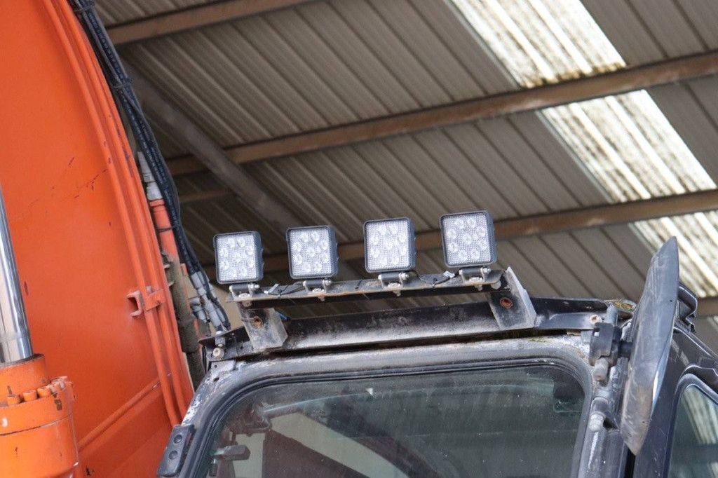 Rupsgraafmachine Hitachi ZX190LC-6 Diesel 2020