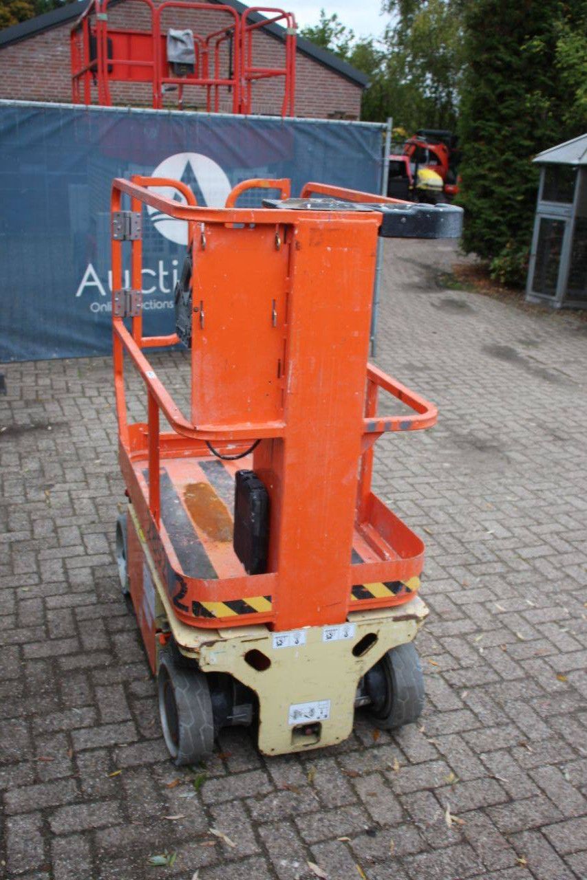 JLG 1230ES Elektrischer Mastlift 5,66 m 2015