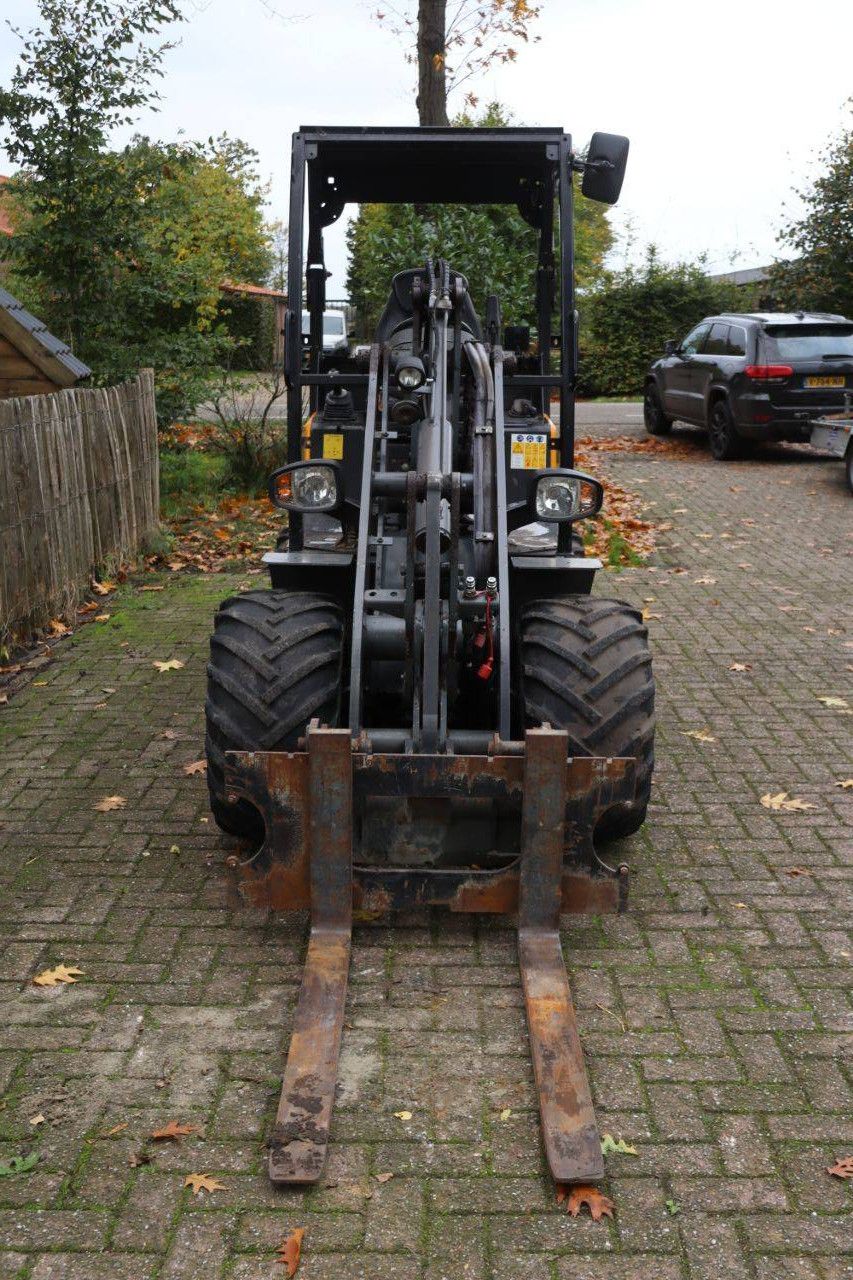 Articulated loader Giant V452T Diesel 33kW 2010