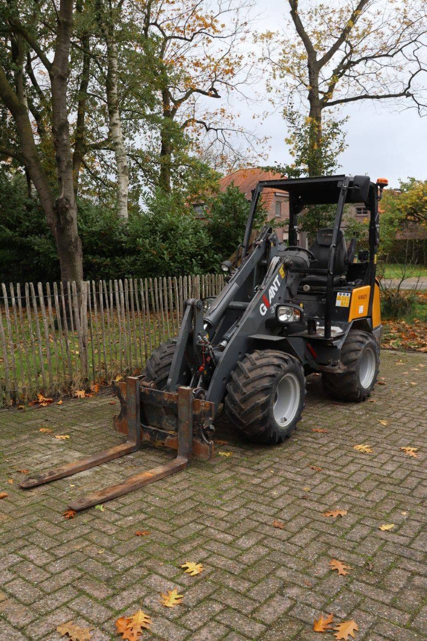 Articulated loader Giant V452T Diesel 33kW 2010