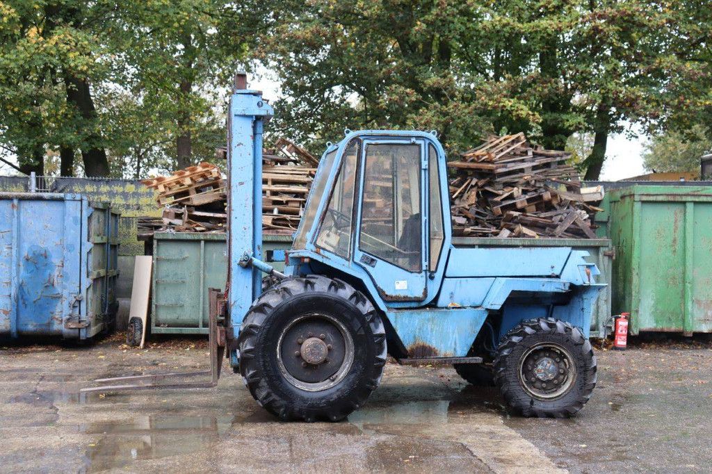 Manitou M430CP Diesel-Geländestapler, Baujahr 1990