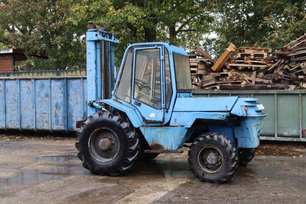 Manitou M430CP Diesel-Geländestapler, Baujahr 1990