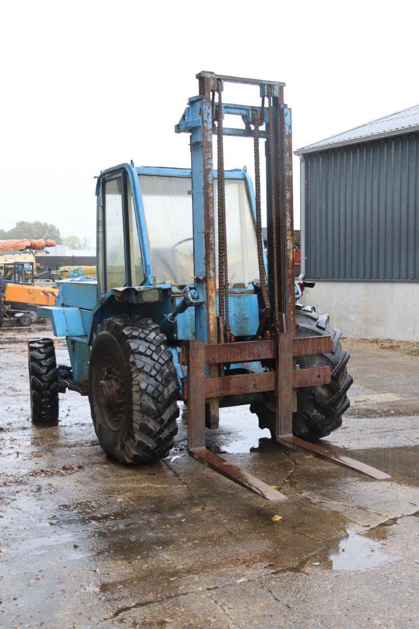 Manitou M430CP Diesel-Geländestapler, Baujahr 1990