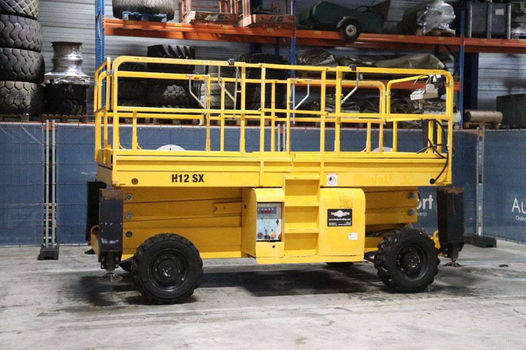 Schaarlift Haulotte H12 SX Diesel 12m