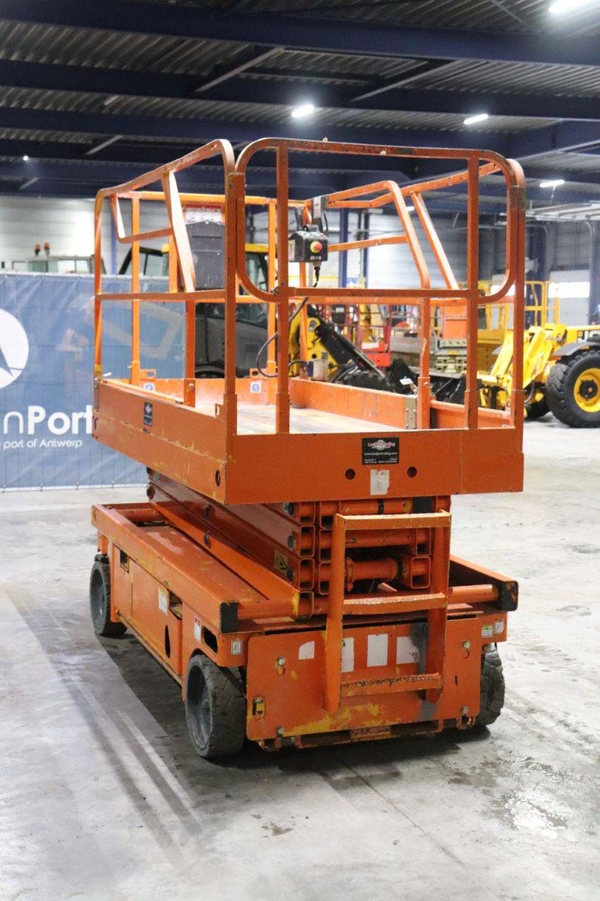 Scherenbühne Haulotte Compact 10 Electric 10m 2008