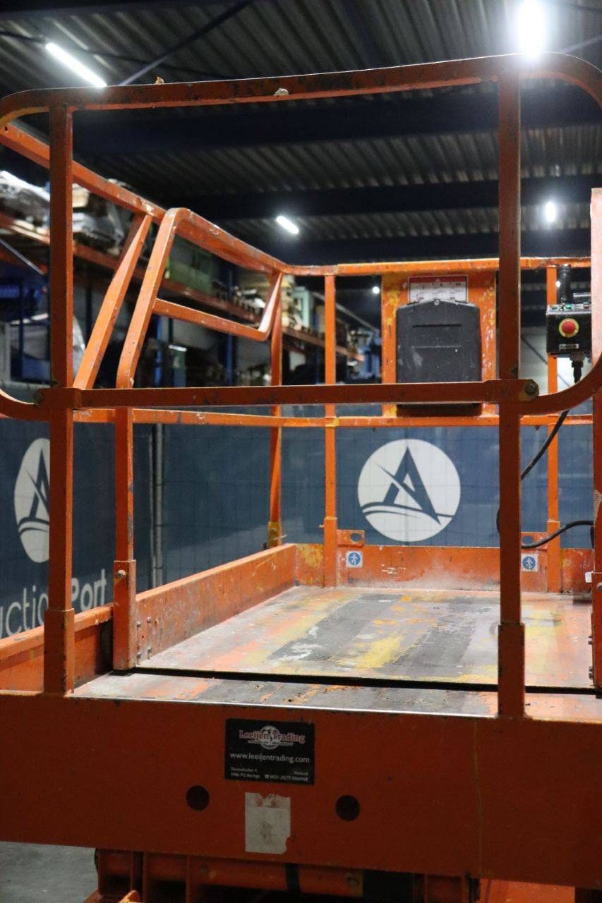 Scherenbühne Haulotte Compact 10 Electric 10m 2008