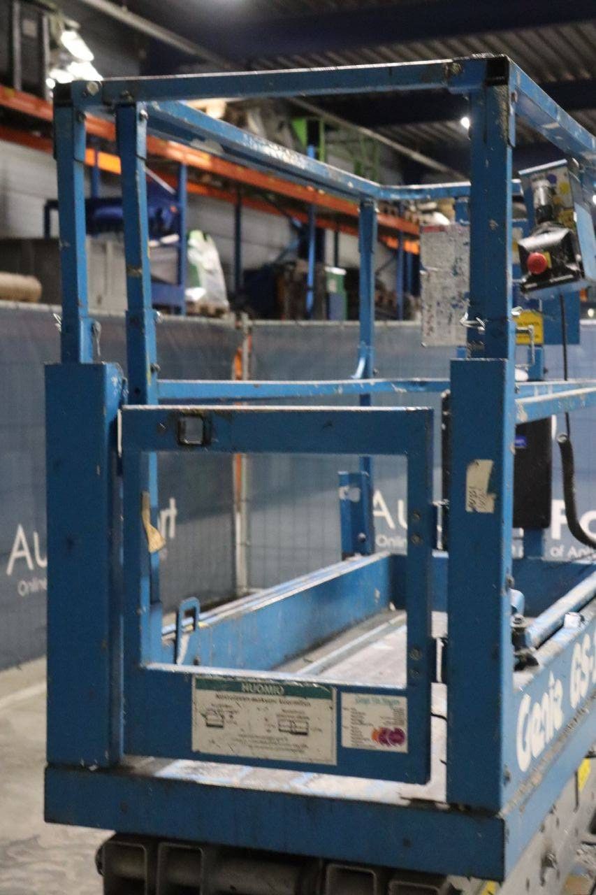 Scissor lift Genie GS-1932 Electric 7.6m 2007