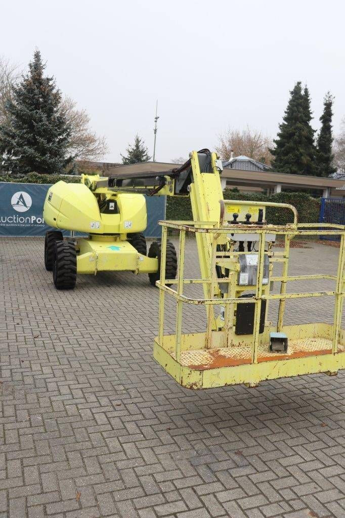 Knikarmhoogwerker Haulotte H16TPX Diesel 15.44m 2009