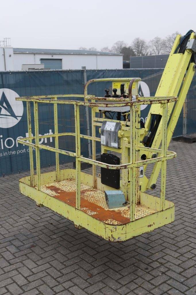 Knikarmhoogwerker Haulotte H16TPX Diesel 15.44m 2009