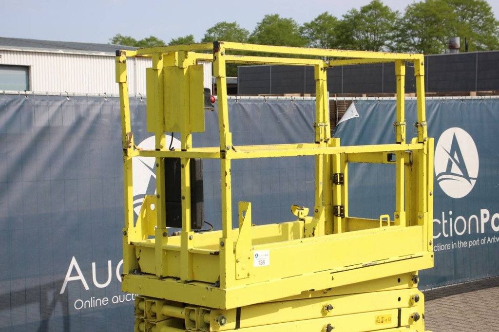 Scissor Lift Genie GS-1932 Electric 7.79m 2008