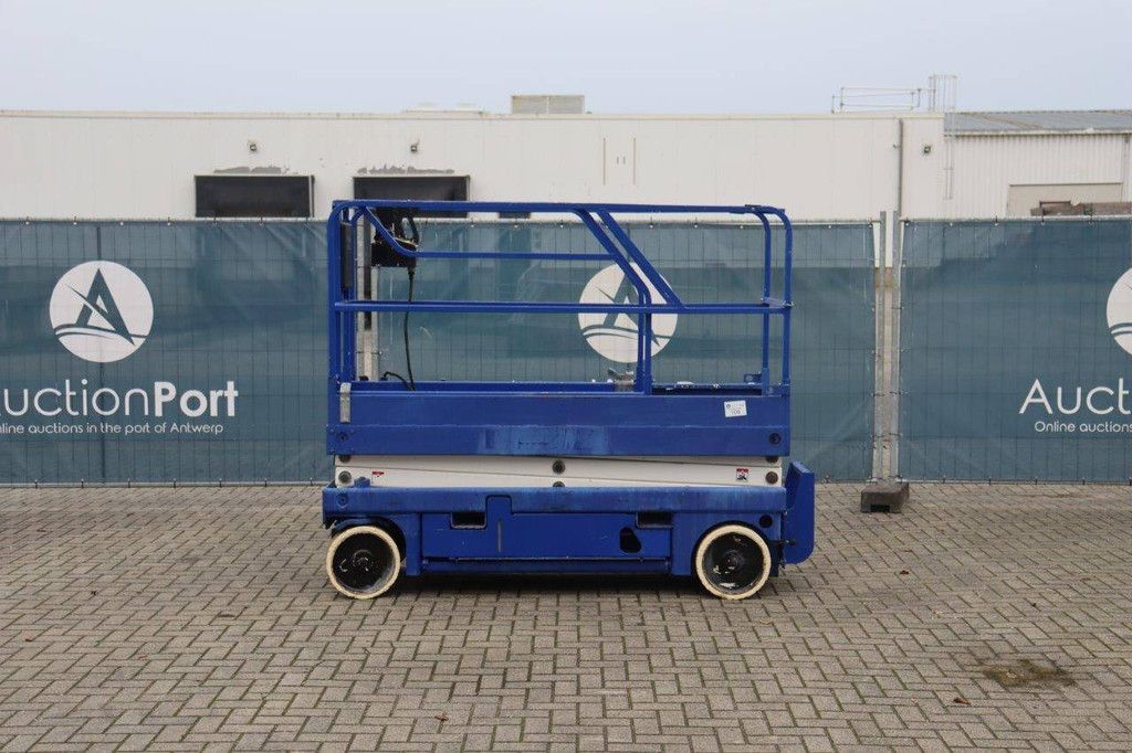 Scissor lift Haulotte COMPACT 8 Electric 8.2m 2011
