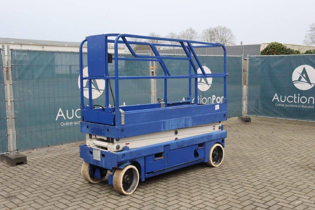 Scissor lift Haulotte COMPACT 8 Electric 8.2m 2011