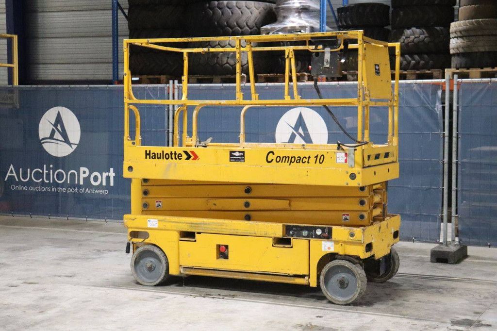Scissor lift Haulotte Compact 10 Electric 450kg 10m 2008