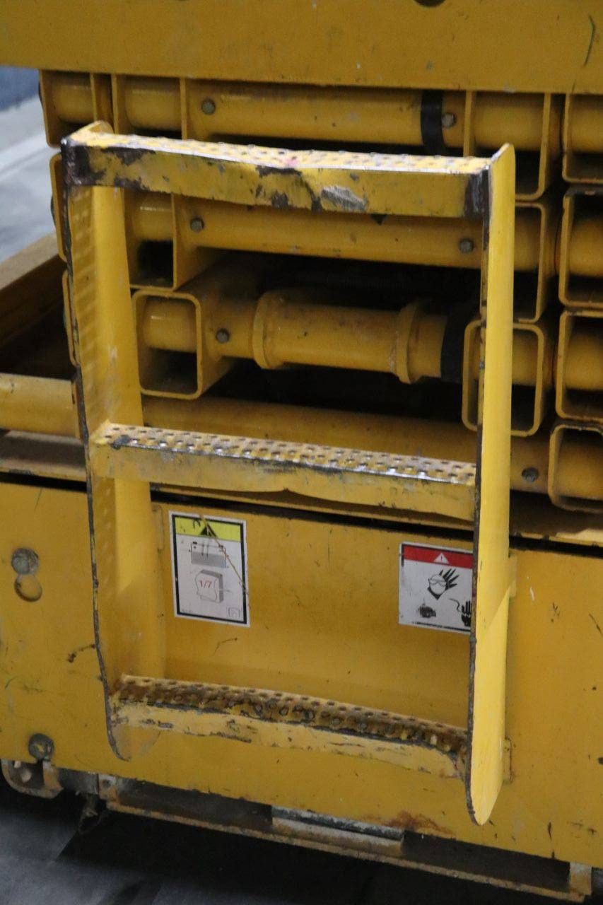 Scissor lift Haulotte Compact 10 Electric 450kg 10m 2008