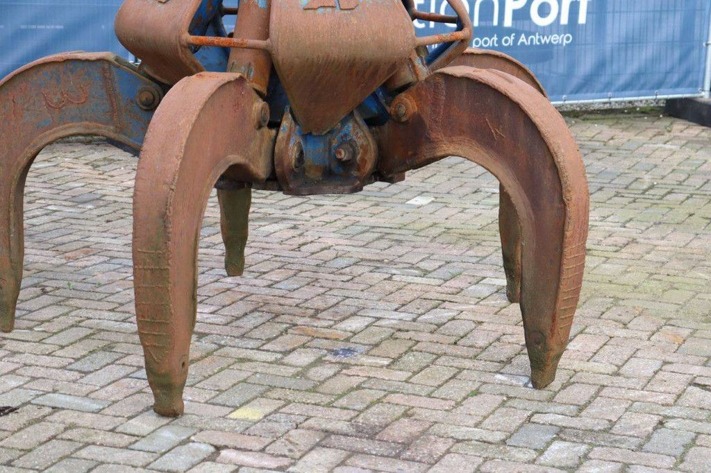 Gripper EP Equipment 61151A180R5 2005