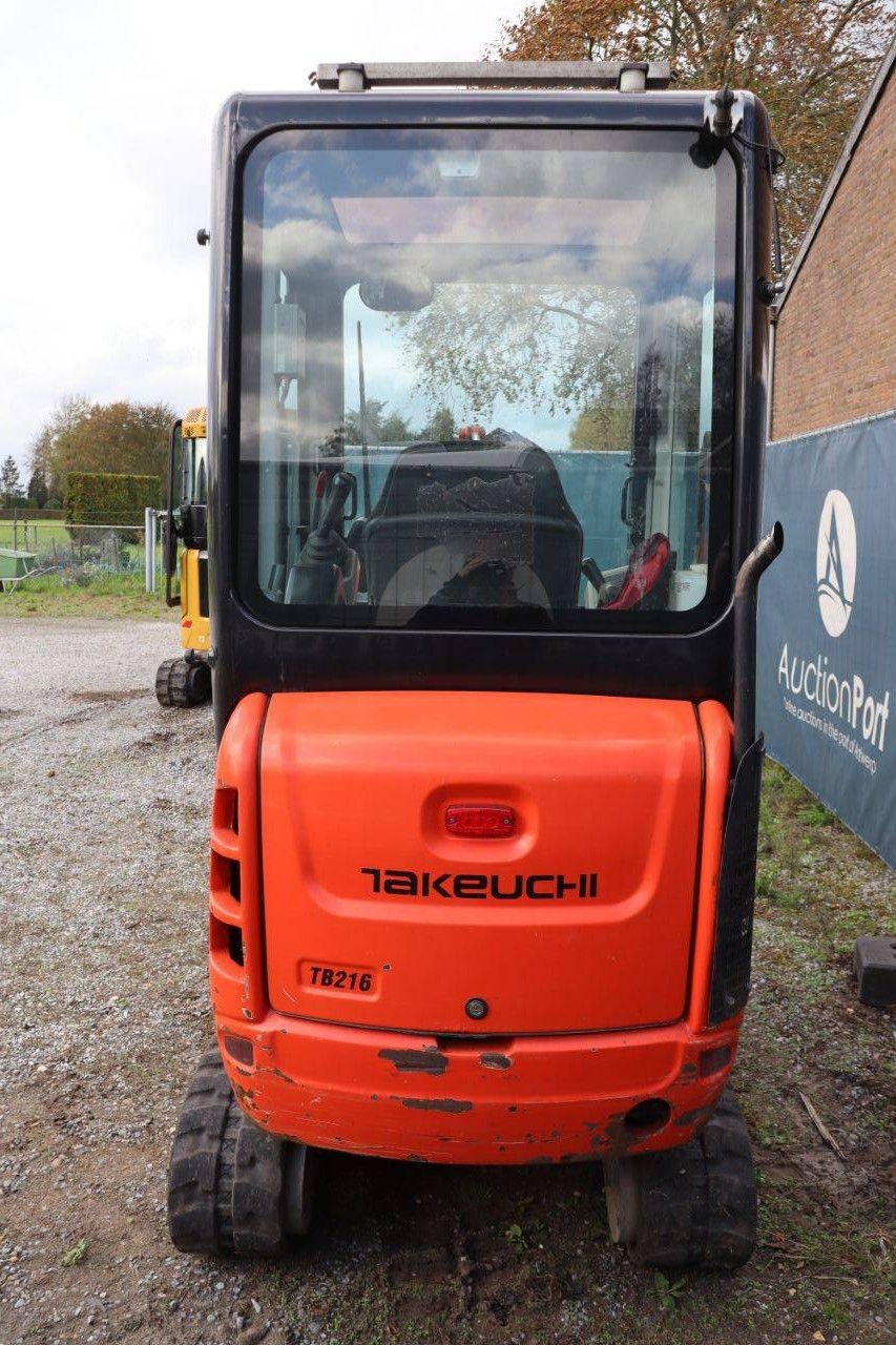 Minigraver Takeuchi TB216 Diesel 2015