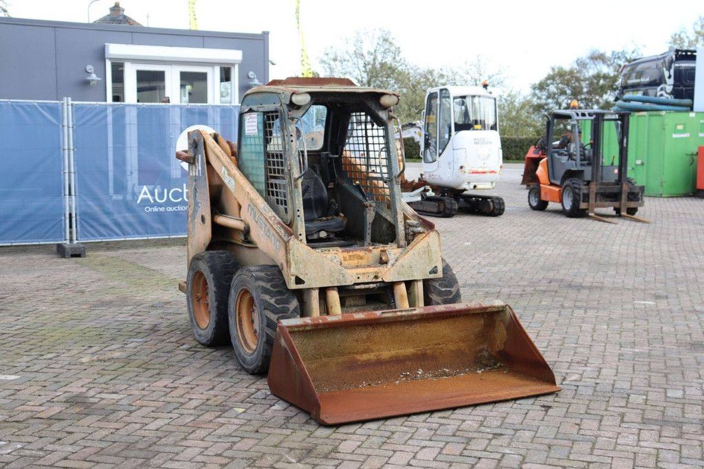 Schranklader Mustang 2054 Diesel 2007