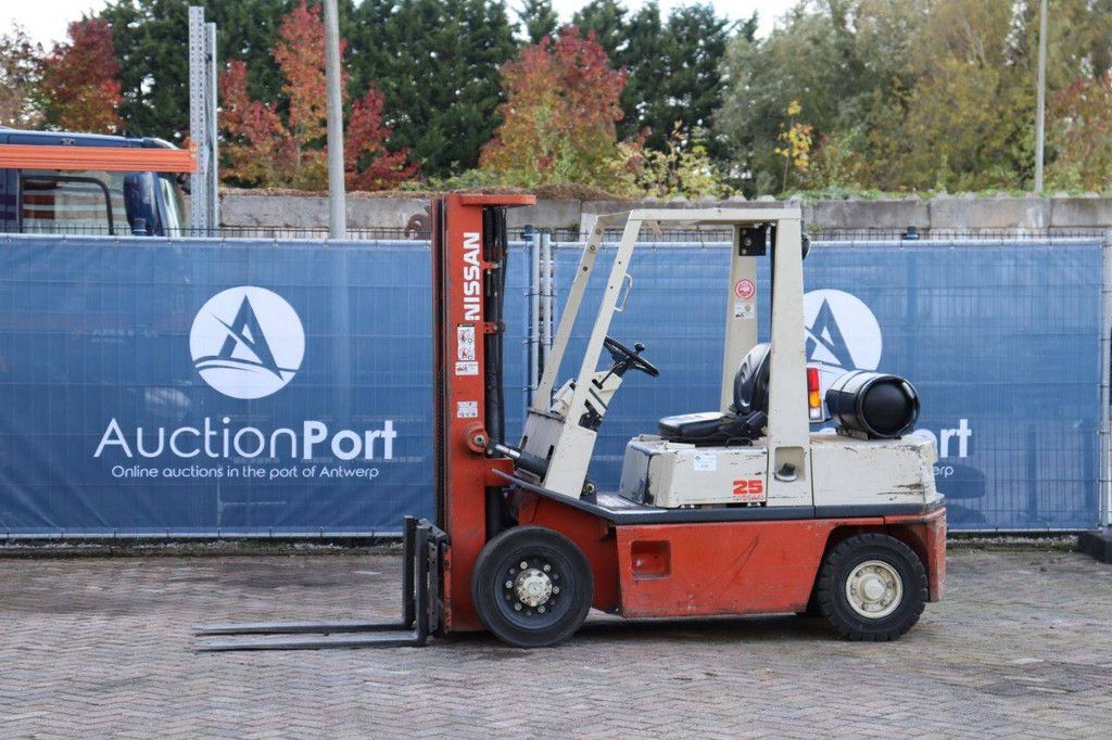 Nissan PH02A25U LPG-Gabelstapler, 2500 kg, 4,75 m