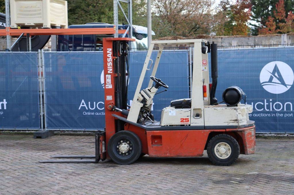Nissan PH02A25U LPG-Gabelstapler, 2500 kg, 4,75 m