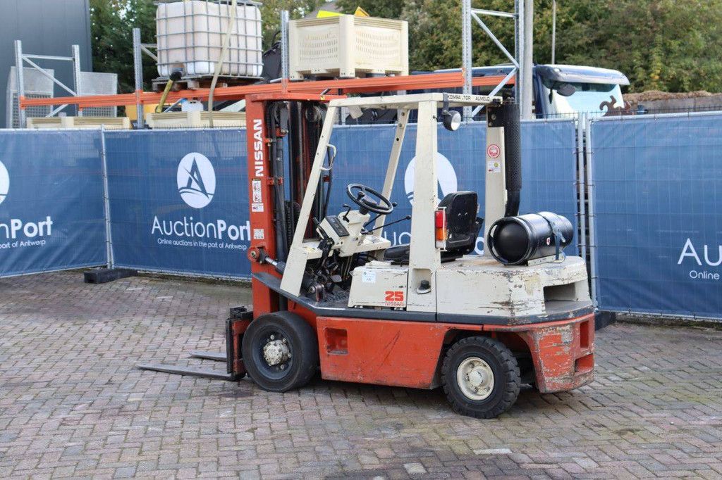 Nissan PH02A25U LPG-Gabelstapler, 2500 kg, 4,75 m