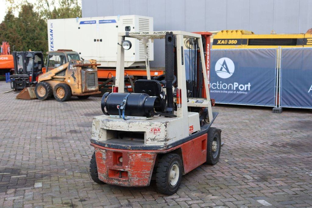 Nissan PH02A25U LPG-Gabelstapler, 2500 kg, 4,75 m