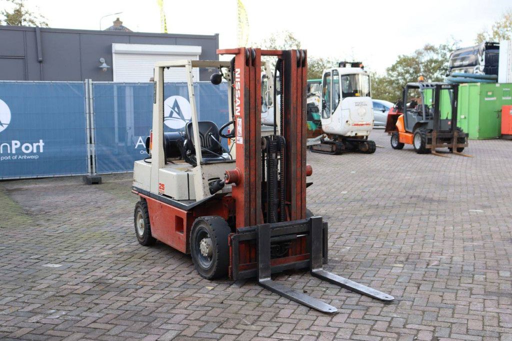 Nissan PH02A25U LPG-Gabelstapler, 2500 kg, 4,75 m