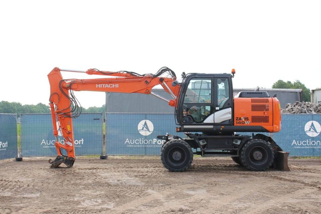 Hitachi ZX140W-5B Diesel-Radbagger, Baujahr 2016