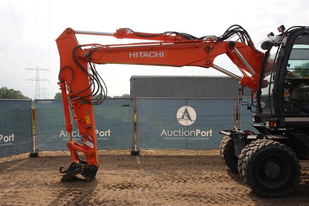 Hitachi ZX140W-5B Diesel-Radbagger, Baujahr 2016