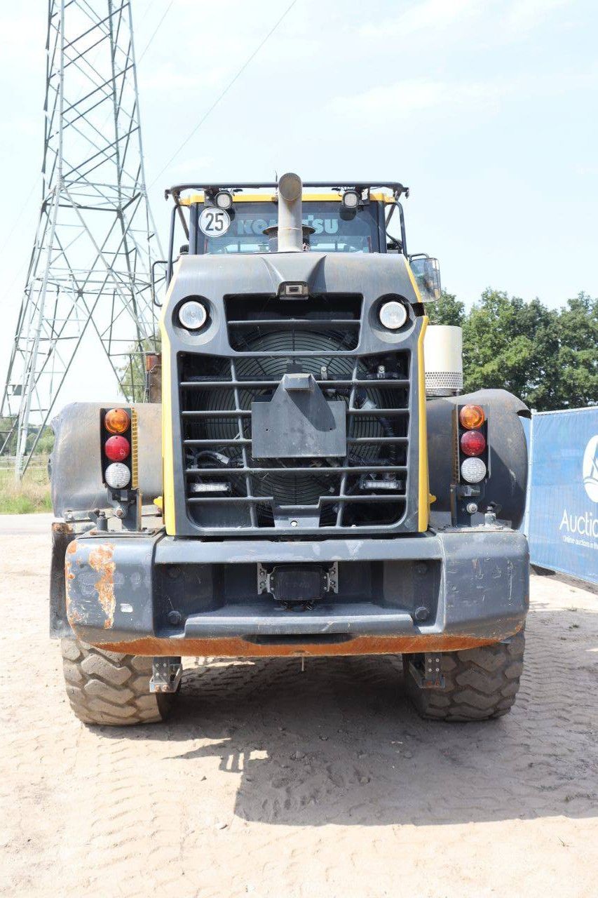 Wiellader Komatsu WA270-8E0 Diesel 2021