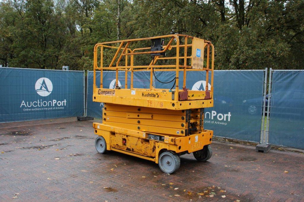 Scherenarbeitsbühne Haulotte Compact 12 Electric 11,75 m 2016