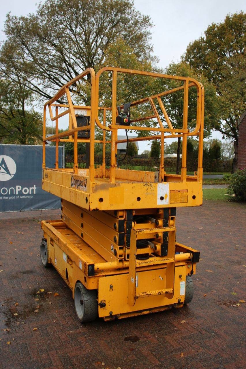 Scherenarbeitsbühne Haulotte Compact 12 Electric 11,75 m 2016