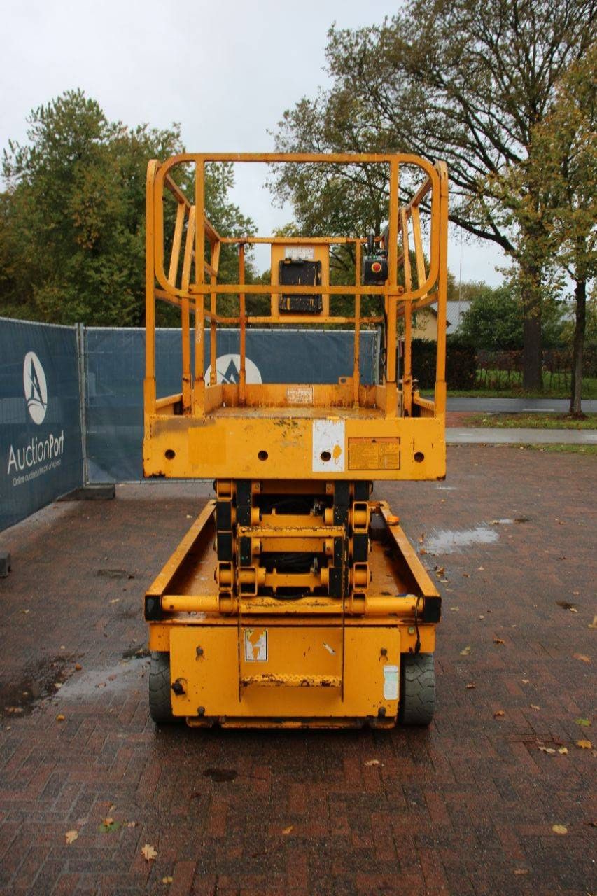 Scherenarbeitsbühne Haulotte Compact 12 Electric 11,75 m 2016