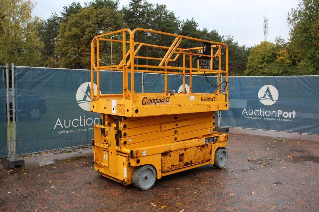 Scherenarbeitsbühne Haulotte Compact 12 Electric 11,75 m 2016