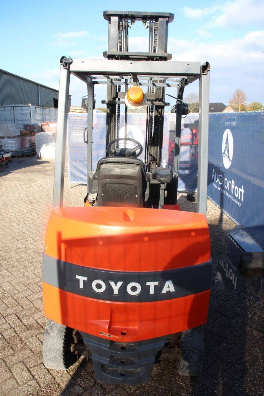 Heftruck Toyota 7FBMF30 Elektrisch 3000kg 4.3m 2006
