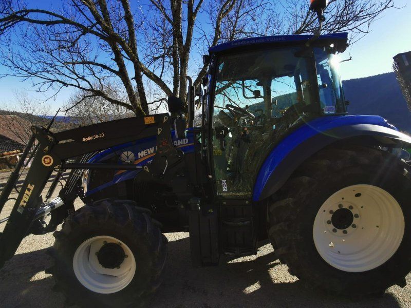 New Holland T 5.85