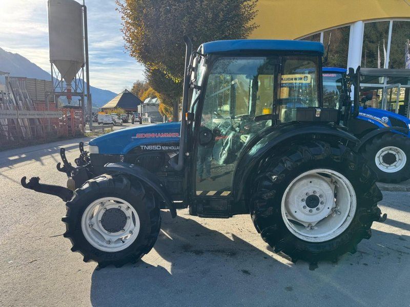 New Holland TN65DA