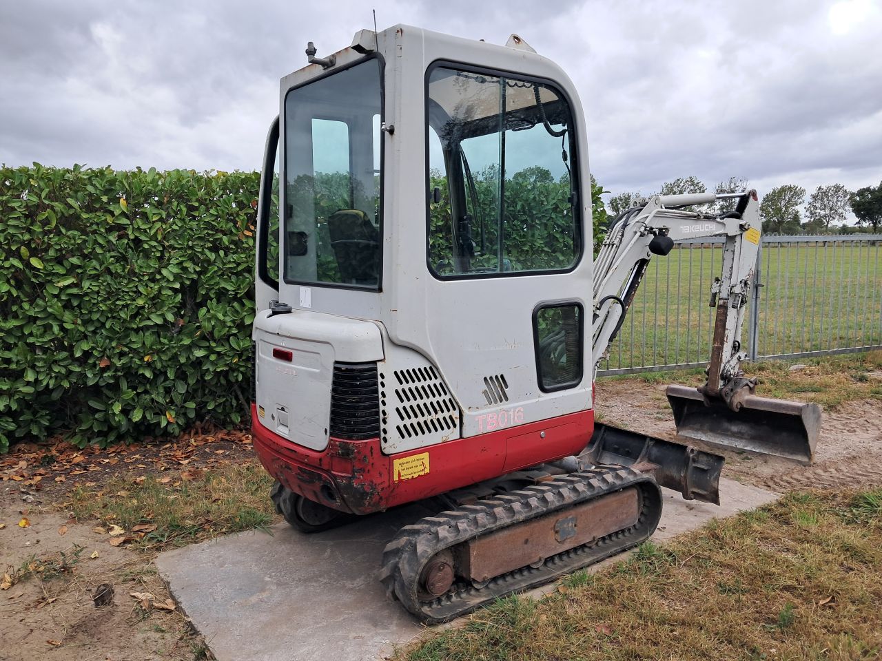 Minigraver Takeuchi TB016 / Graafmachine / Minikraan