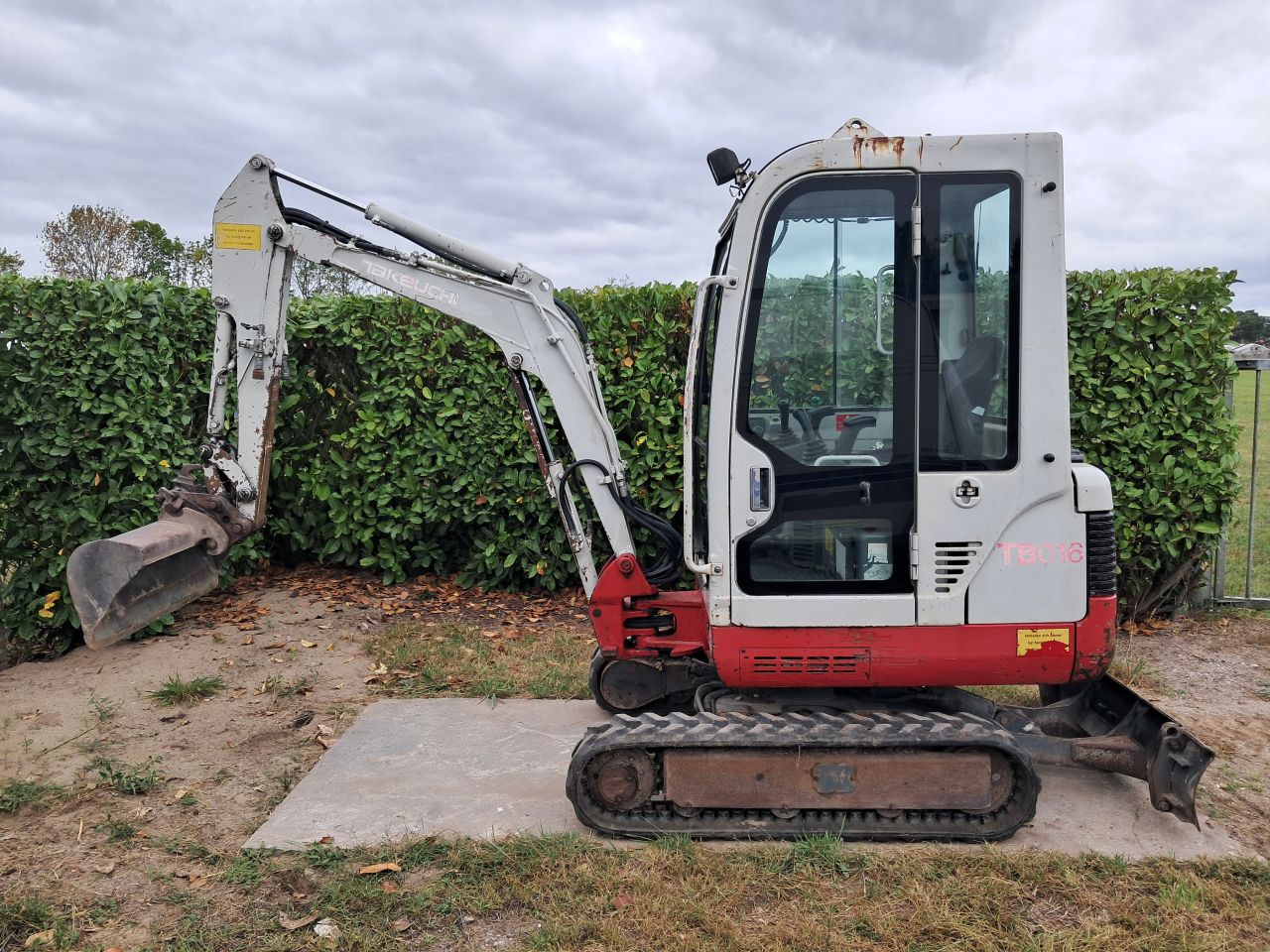 Minigraver Takeuchi TB016 / Graafmachine / Minikraan