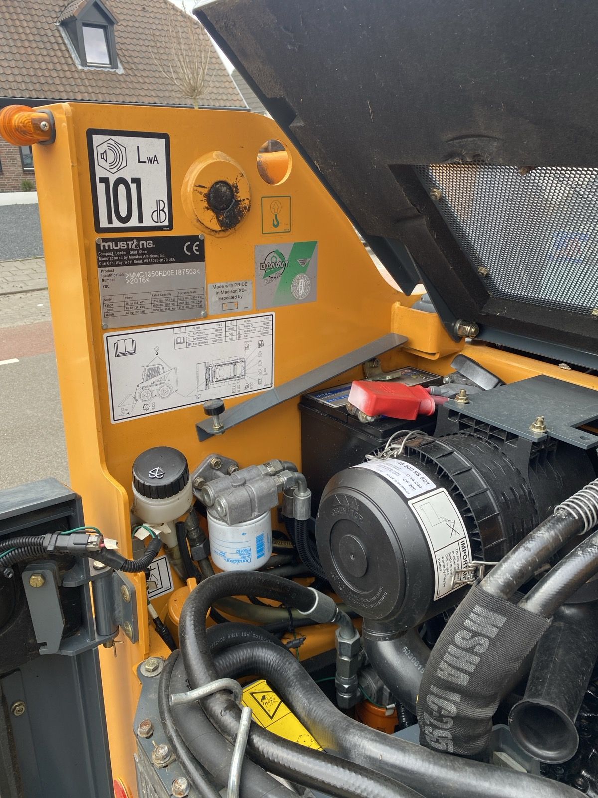 Mustang 1350 R Bobcat slechts 760 uhr gebruikt in manege