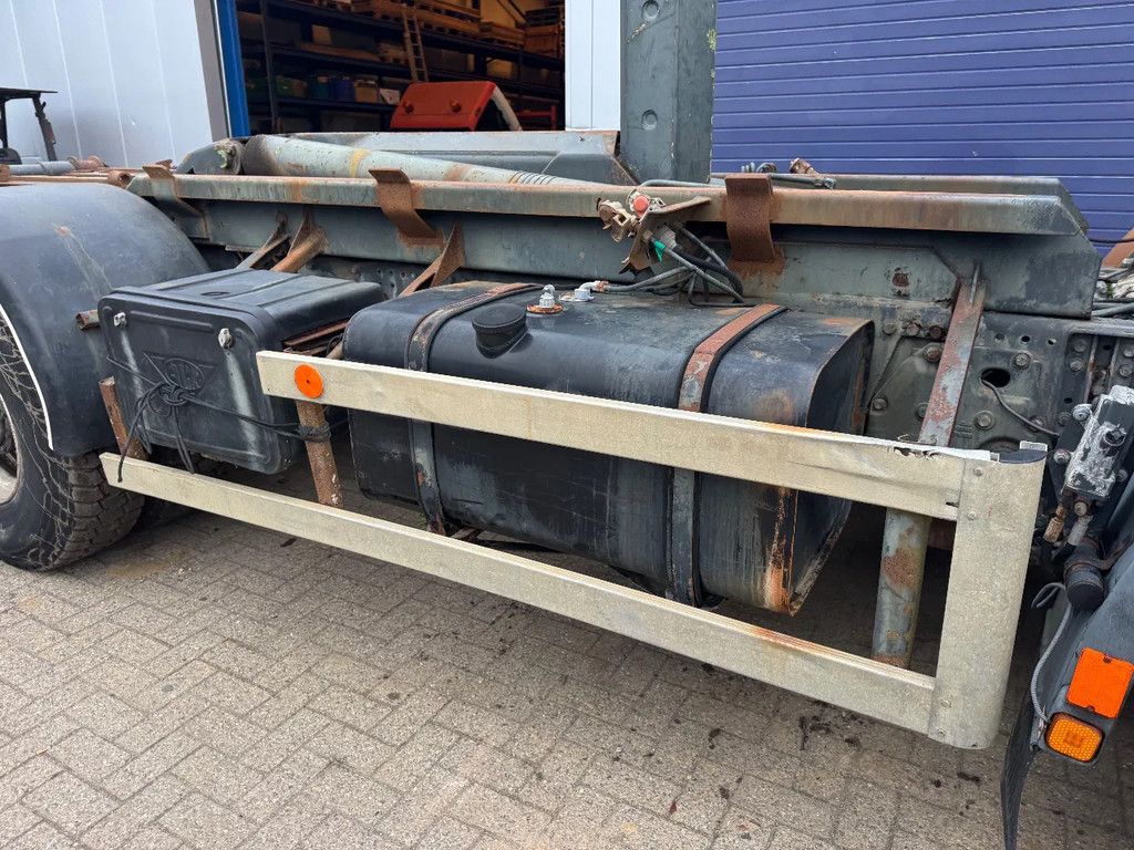 MAN 33.403 **BELGIAN TRUCK-FULL STEEL-MANUAL PUMP**