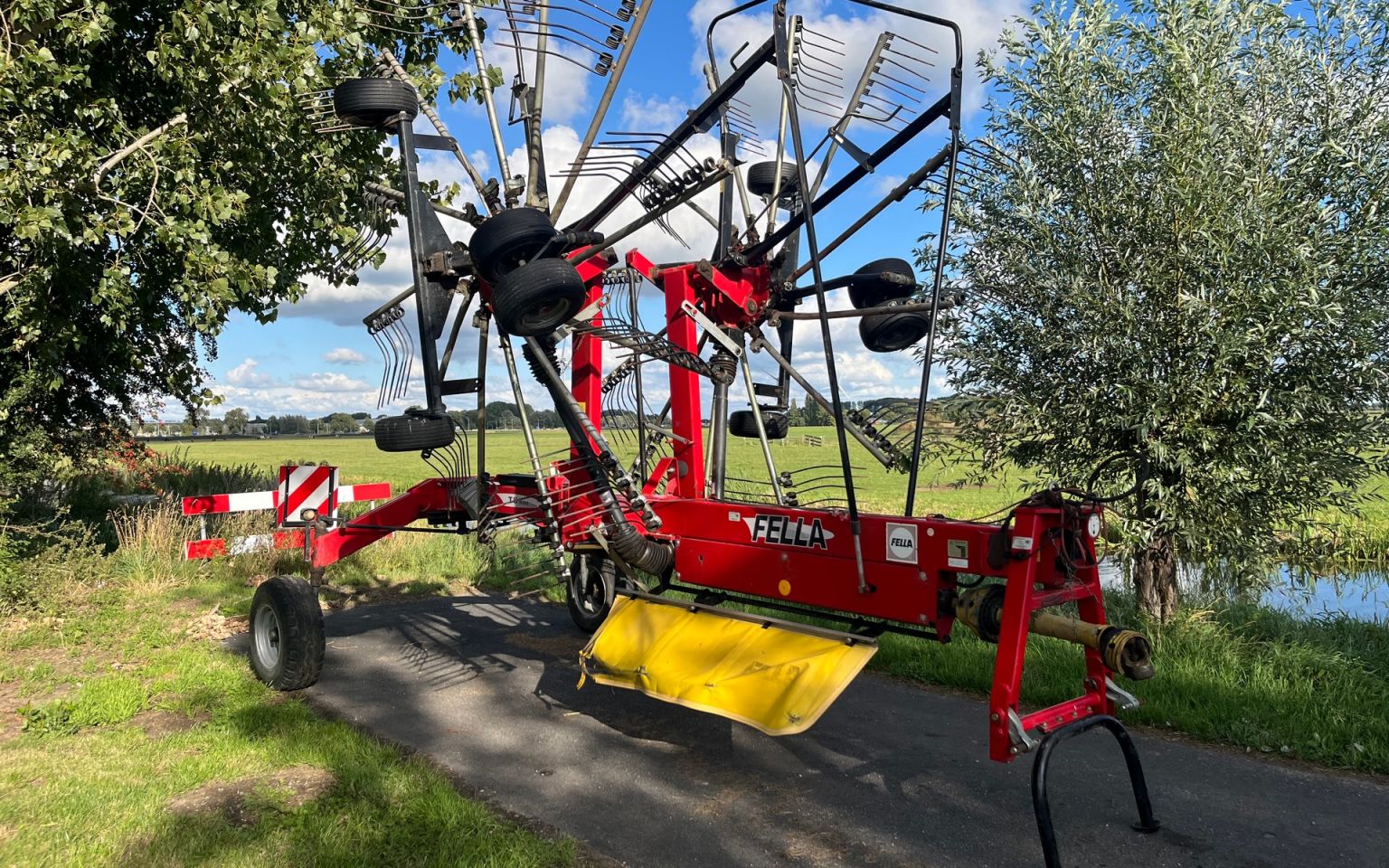 Fella TS 880, dubbele hark