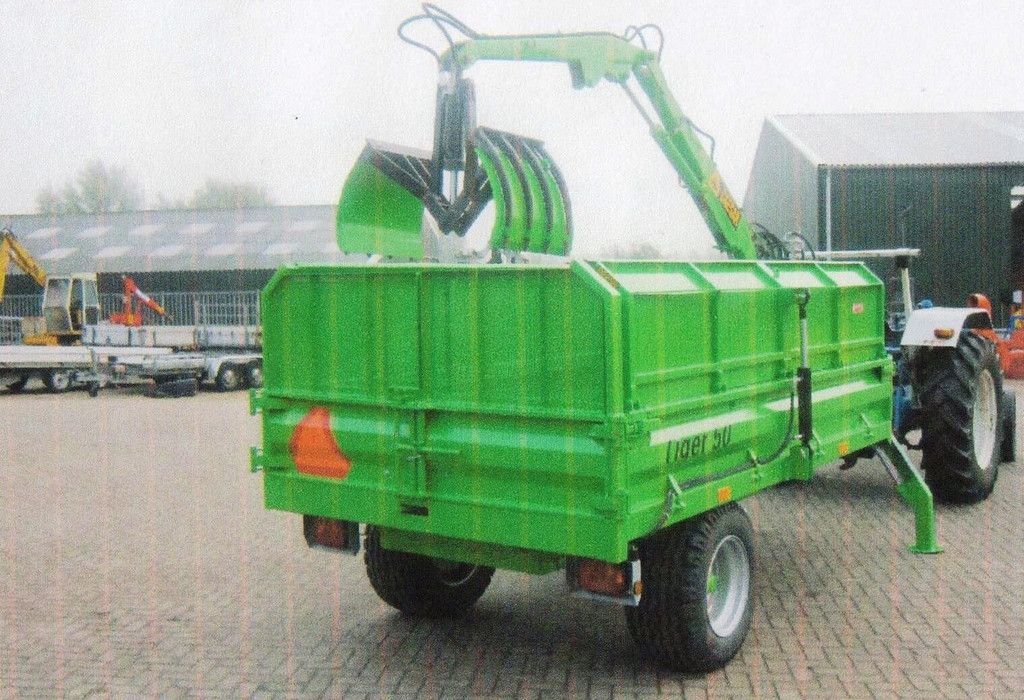 Kipper met opbouwkraan