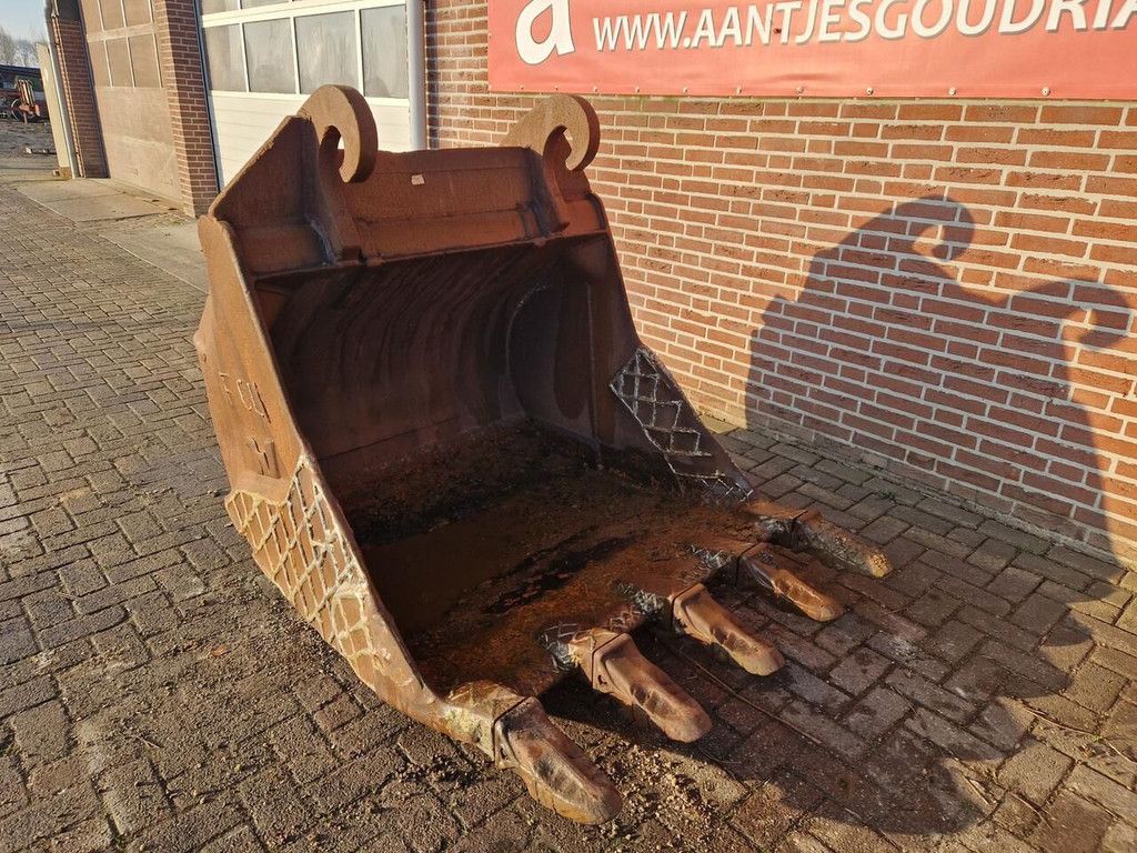 Verachterd dieplepel excavator bucket