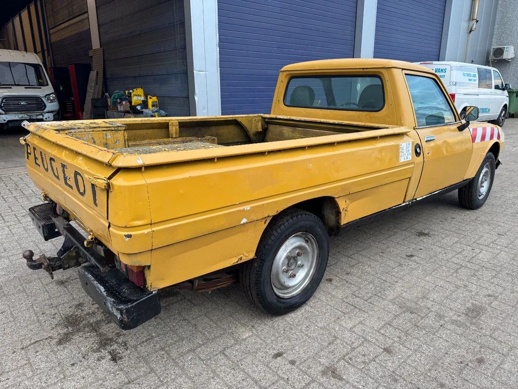 Peugeot 504 **DIESEL-FRENCH ORIGIN**